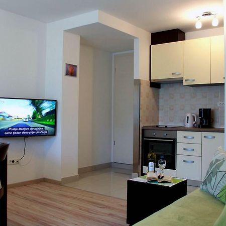Apartment Ljubica Kastel Gomilica Каштела Экстерьер фото