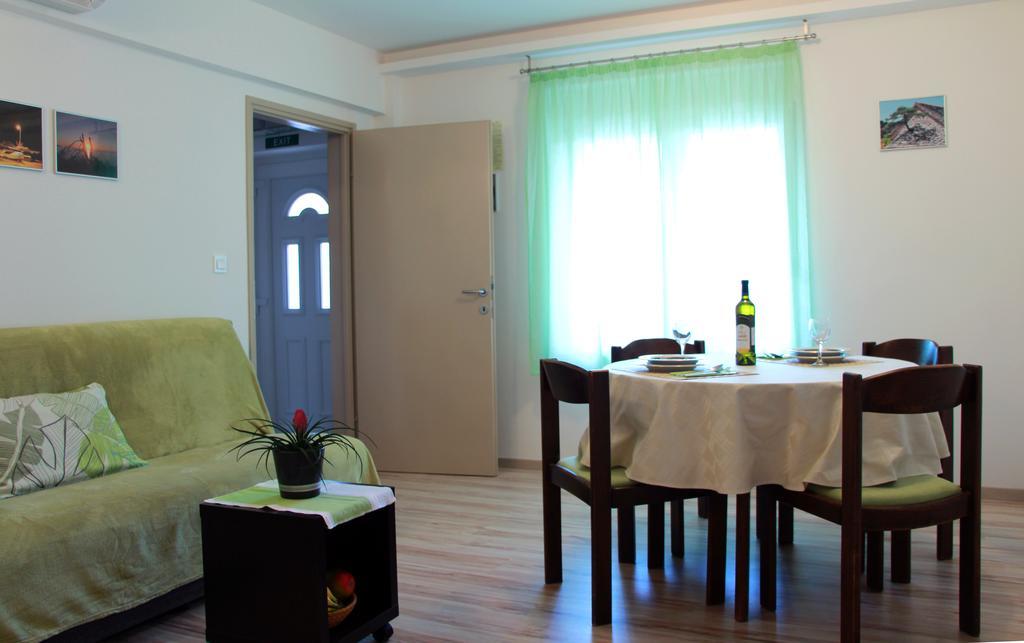 Apartment Ljubica Kastel Gomilica Каштела Экстерьер фото
